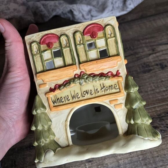 Cottage Christmas  Cozy  Cottage Kathryn Distefano - Picture 3 of 10